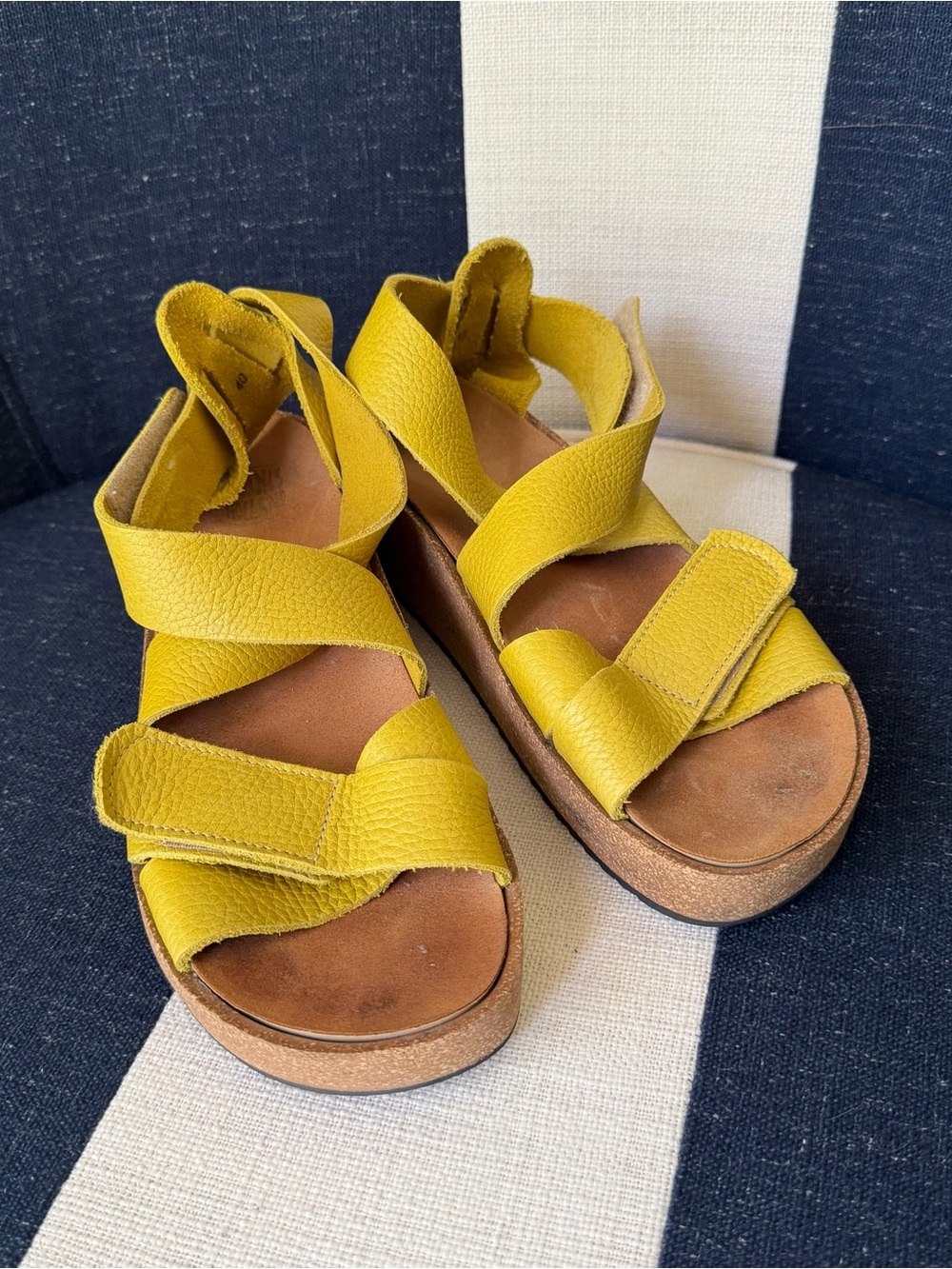 Womens LOINTS of HOLLAND Blijdenstein Wedge Sandals Shoes Yellow Leather 40 US 9